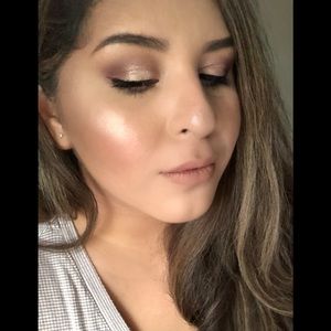 Meet your Posher, Mirna